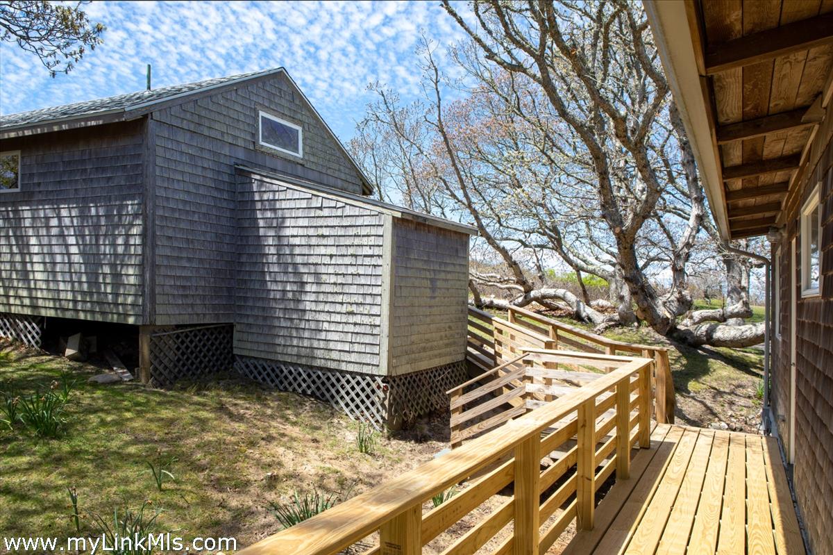 393 Lighthouse Road Aquinnah, MA 02535 - Photo 21 of 34