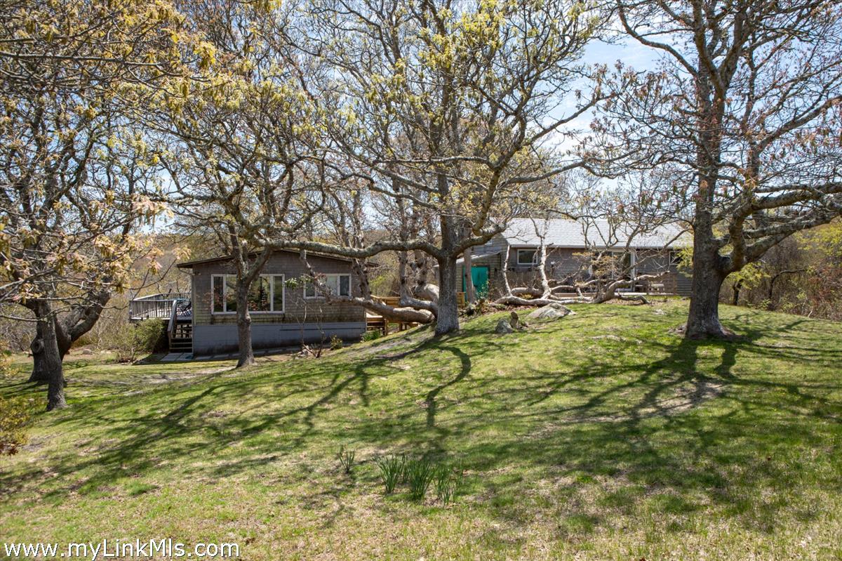 393 Lighthouse Road Aquinnah, MA 02535 - Photo 25 of 34