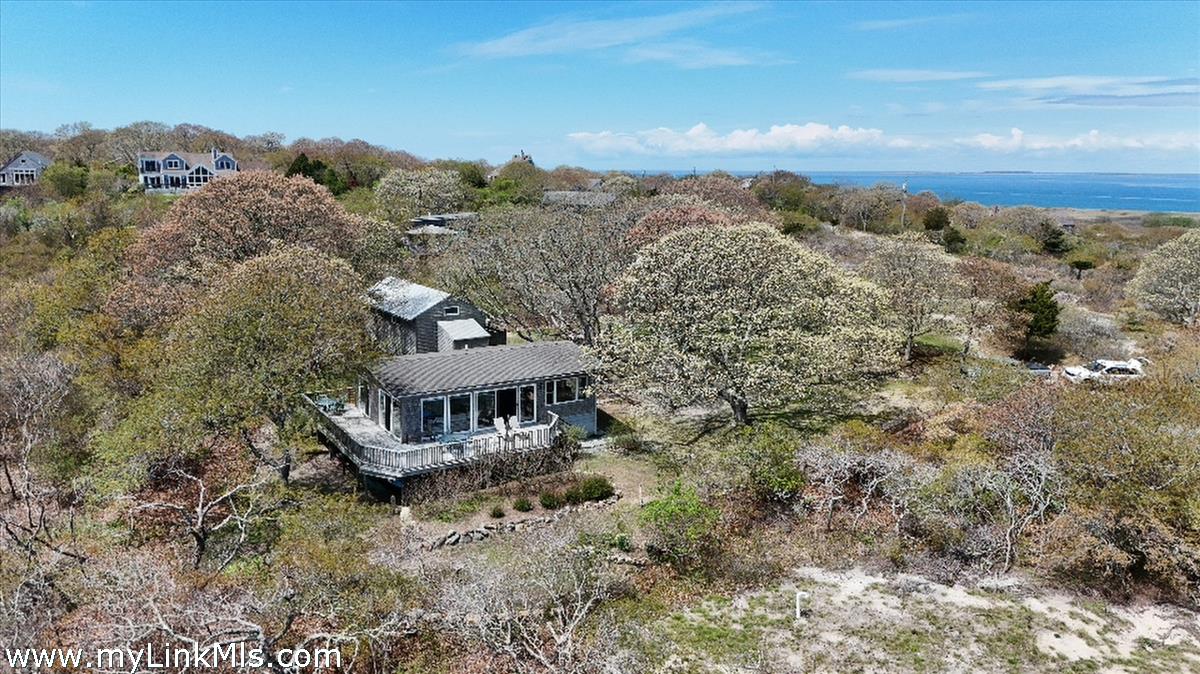 393 Lighthouse Road Aquinnah, MA 02535 - Photo 29 of 34