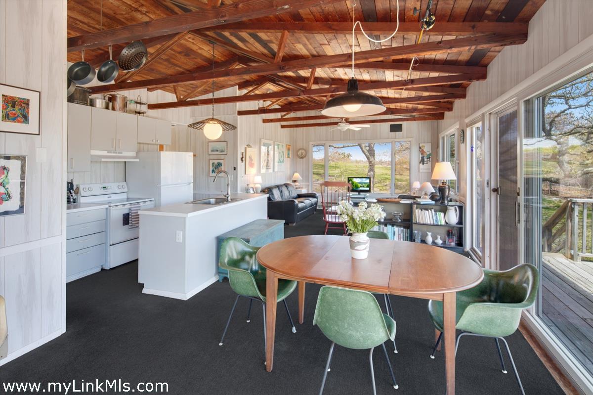 393 Lighthouse Road Aquinnah, MA 02535 - Photo 6 of 34