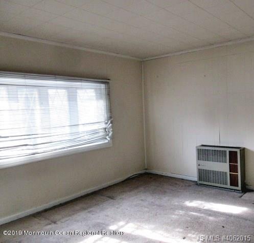 18 George Road Toms River, NJ 08753 - Photo 9 of 20 9