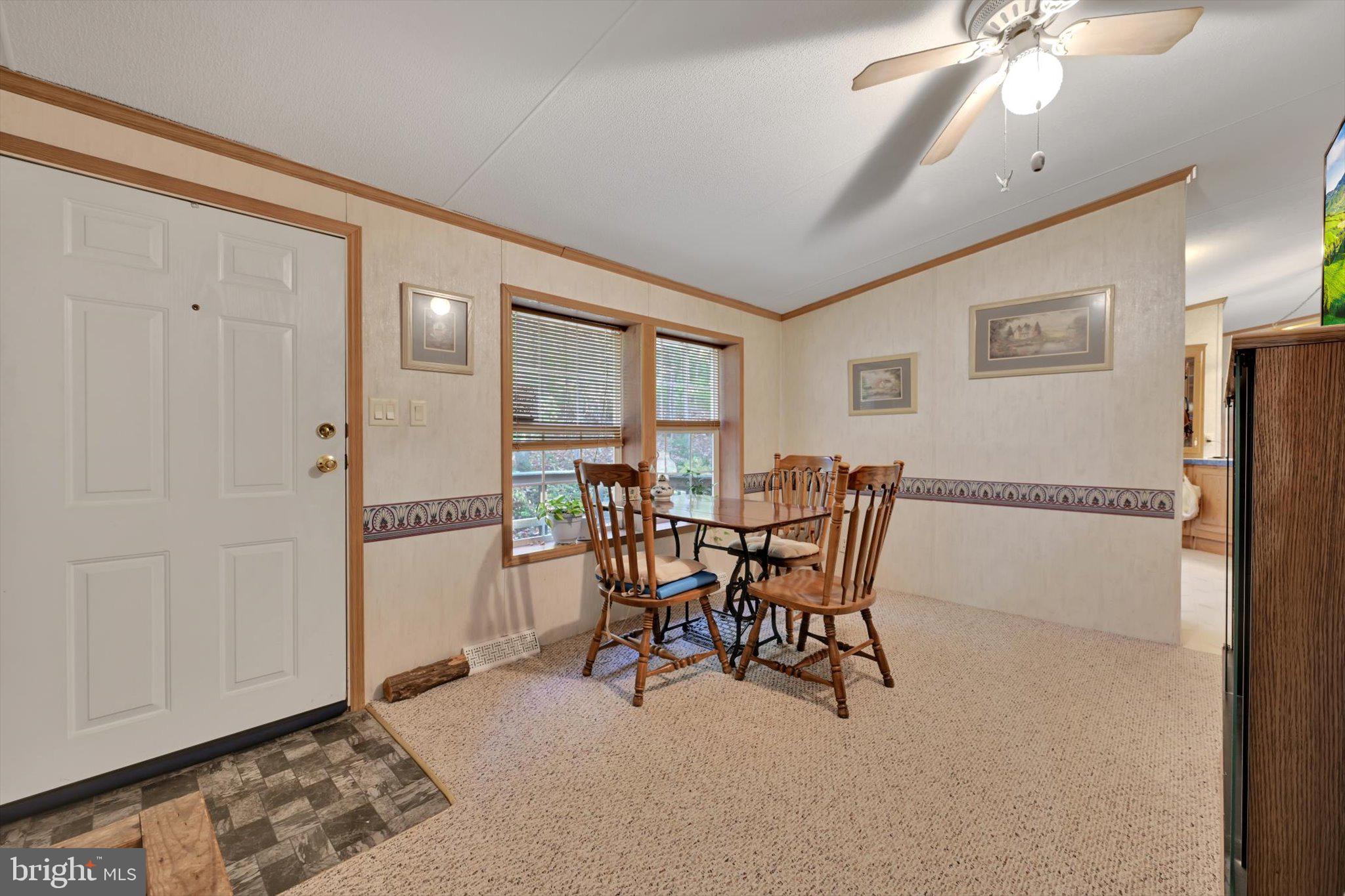 1104 Bedford Avenue Reading, PA 19607 - Photo 12 of 39 a dining room with furniture and window