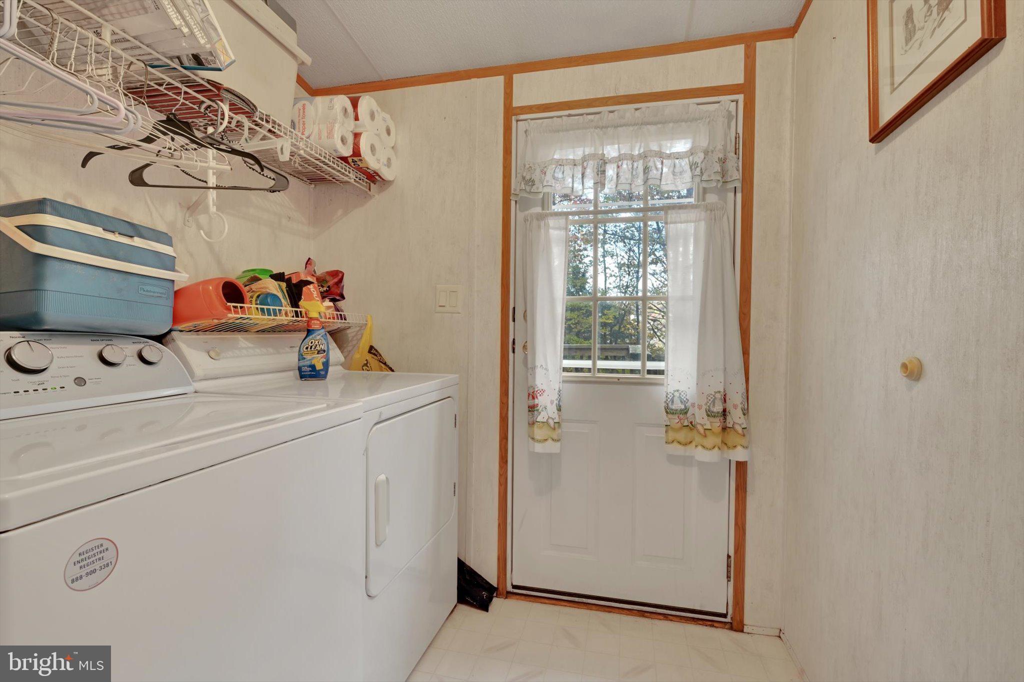 1104 Bedford Avenue Reading, PA 19607 - Photo 30 of 39 a utility room with dryer and washer