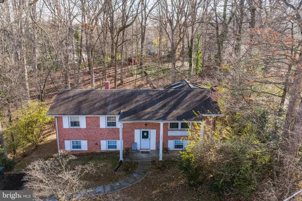 $1,095,000 | 9921 Woodrow Street, Vienna, VA 22181