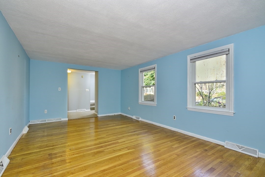 75 Neck Hill Road Mendon, MA 01756 - Photo 12 of 24 Gallery Image 12