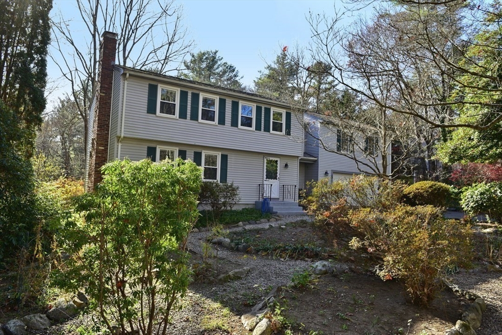 75 Neck Hill Road Mendon, MA 01756 - Photo 3 of 24 Gallery Image 3