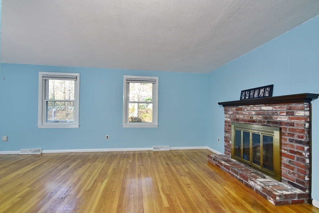 75 Neck Hill Road Mendon, MA 01756 - Photo 10 of 24 Gallery Image 10