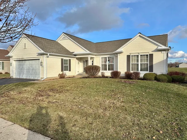 $485,000 | 12910 Crestview Drive, Huntley, IL 60142