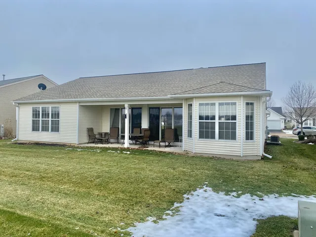 $485,000 | 12910 Crestview Drive, Huntley, IL 60142