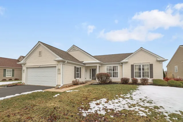 $485,000 | 12910 Crestview Drive, Huntley, IL 60142