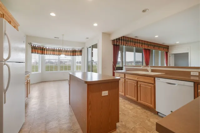 $485,000 | 12910 Crestview Drive, Huntley, IL 60142