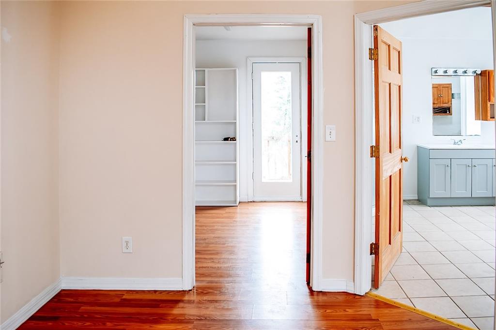 1378 Robbins Station Road Irwin, PA 15642 - Photo 19 of 46