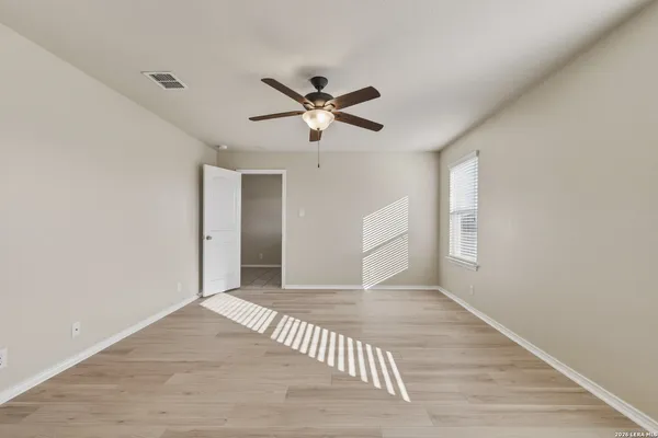 $2,050 | 8810 Double Oak, San Antonio, TX 78254