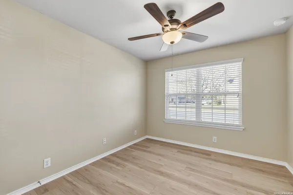 $2,050 | 8810 Double Oak, San Antonio, TX 78254