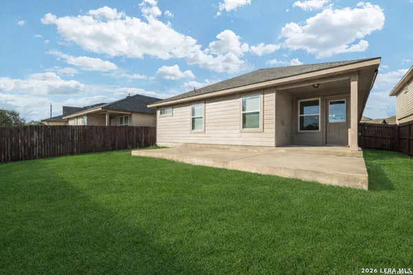 $2,050 | 8810 Double Oak, San Antonio, TX 78254