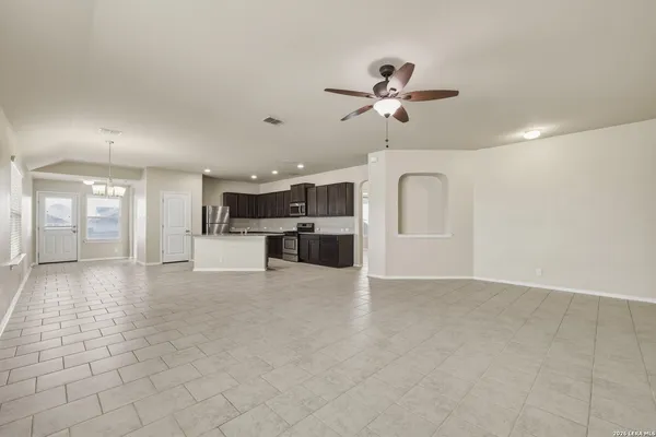 $2,050 | 8810 Double Oak, San Antonio, TX 78254