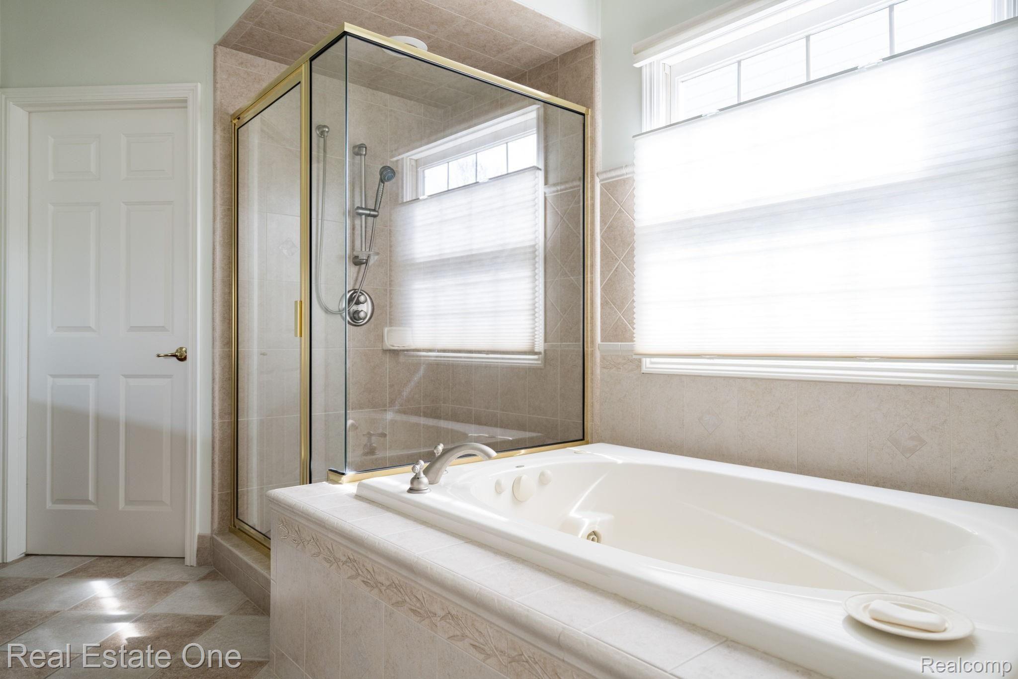 5144 Brecon Court Rochester, MI 48306 - Photo 25 of 51 28-web-or-mls-5144-Brecon-Ct-24e.jpg