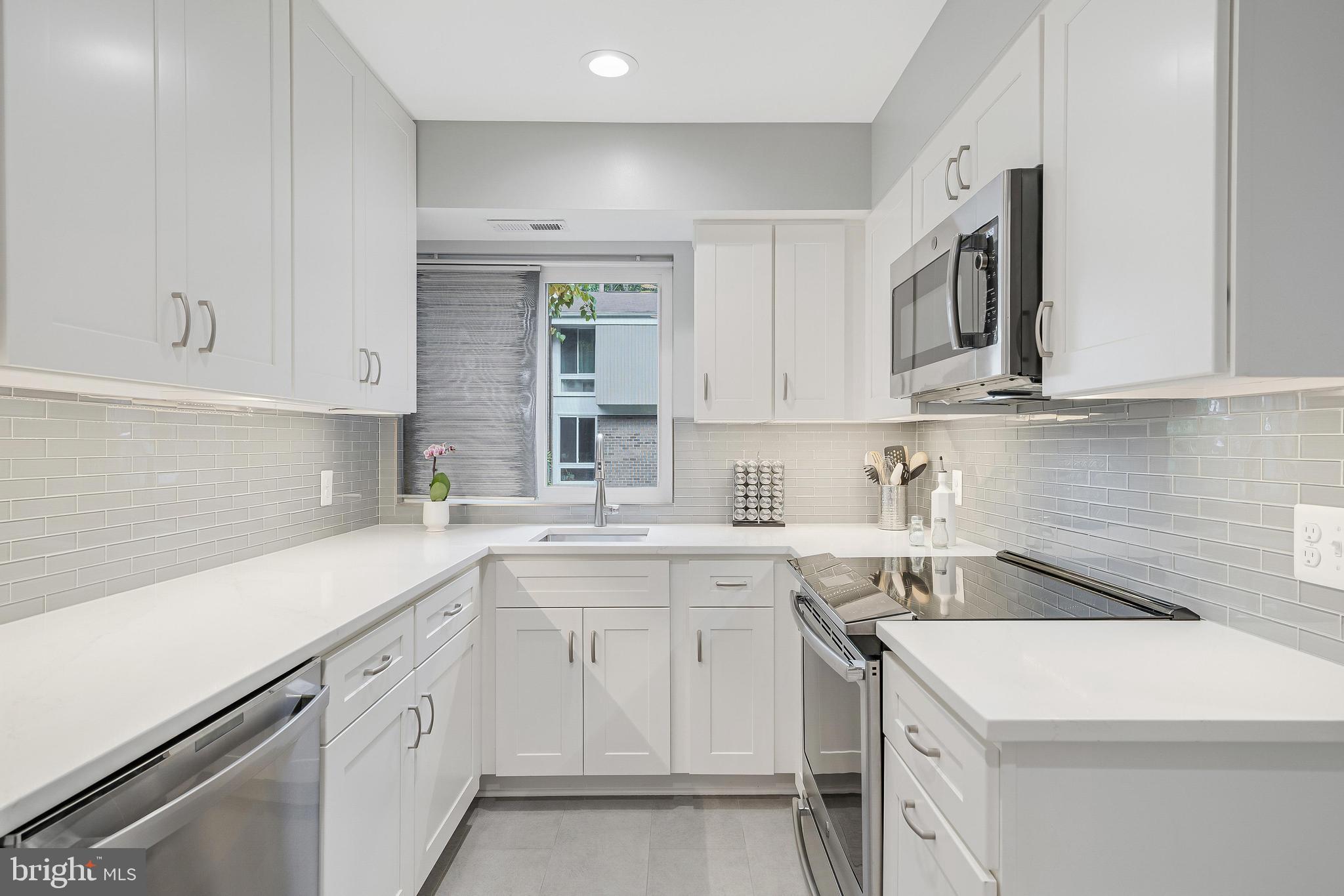 1775 Wainwright Drive Reston, VA 20190 - Photo 4 of 44 Renovated Kitchen