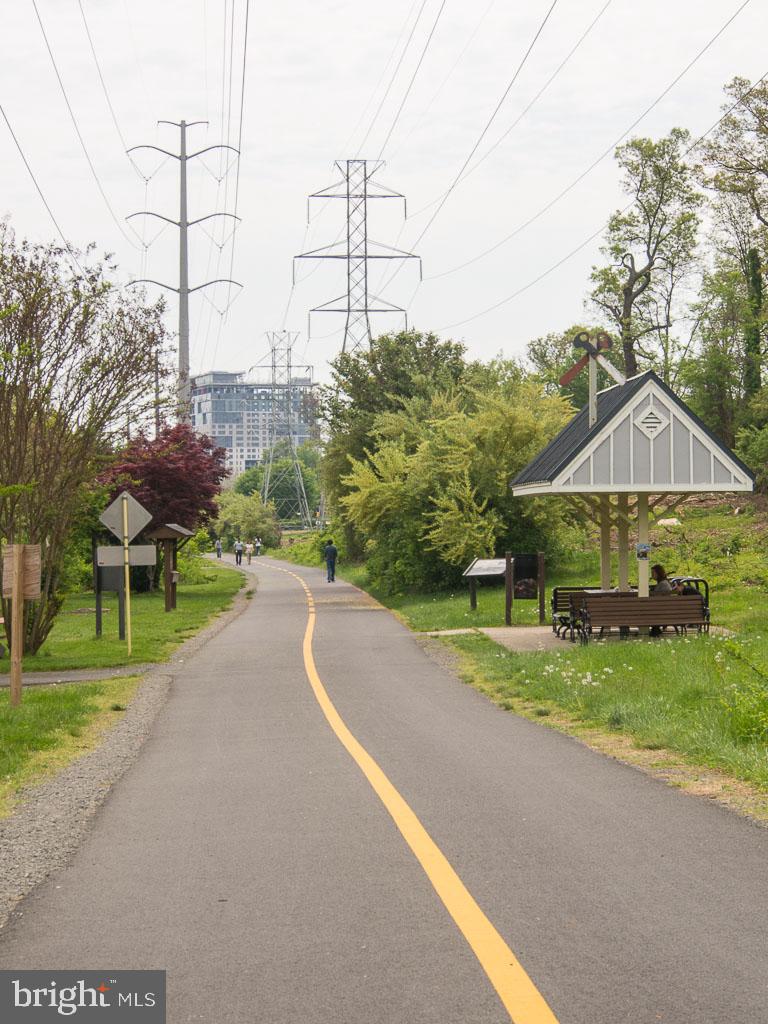 1775 Wainwright Drive Reston, VA 20190 - Photo 43 of 44 WOD Bike and Jogging Trail