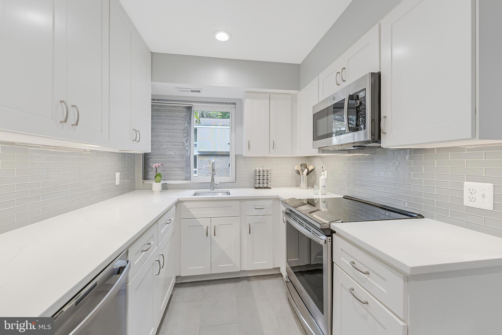 1775 Wainwright Drive Reston, VA 20190 - Photo 5 of 44 Loads of counter space