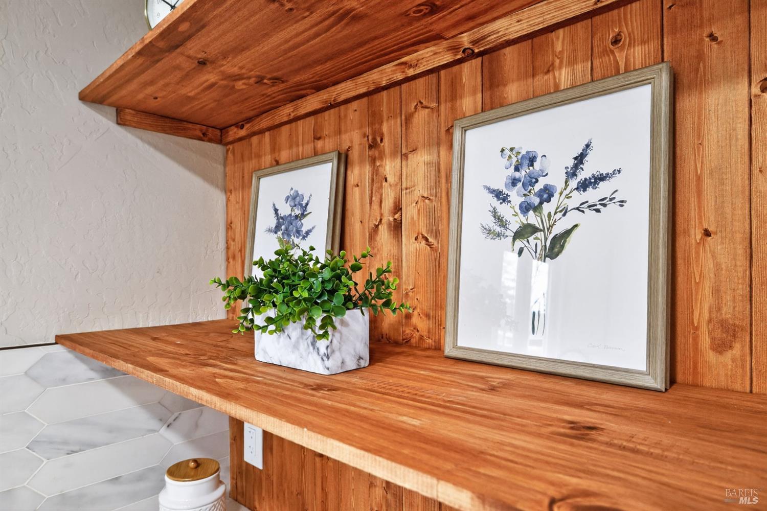 4933 Hansen Drive Santa Rosa, CA 95409 - Photo 27 of 58 a view of a entryway