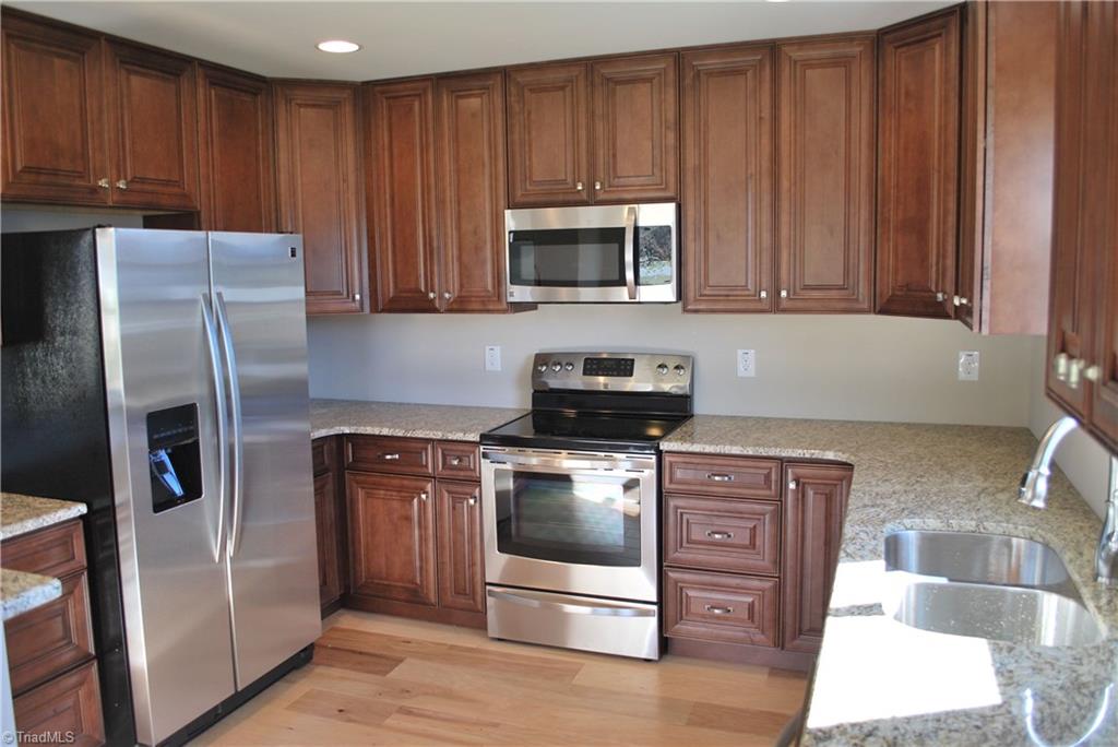 351 Longdale Road Graham, NC 27253 - Photo 4 of 27 Gallery Image 4