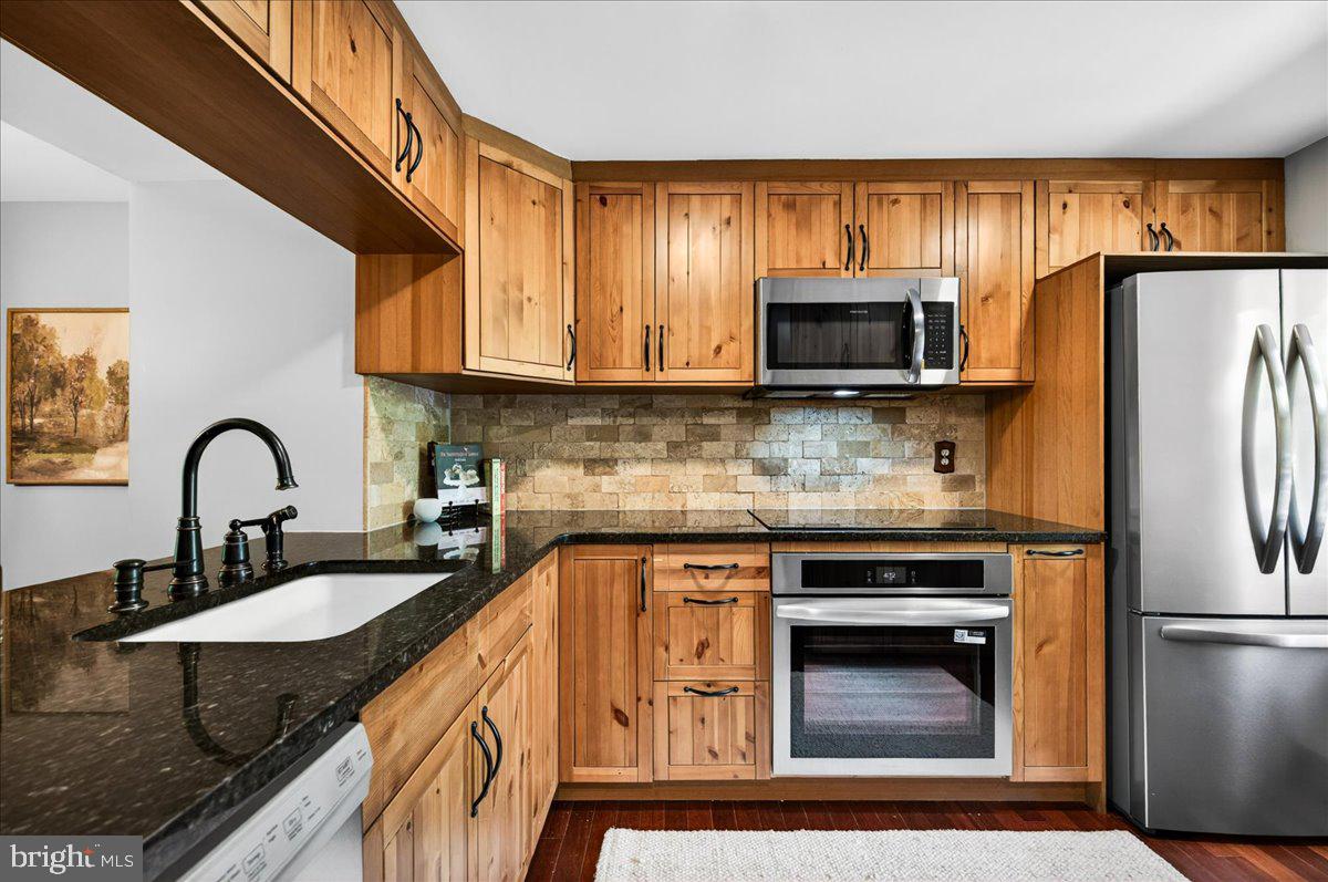 8014 Grandview Court Springfield, VA 22153 - Photo 14 of 45