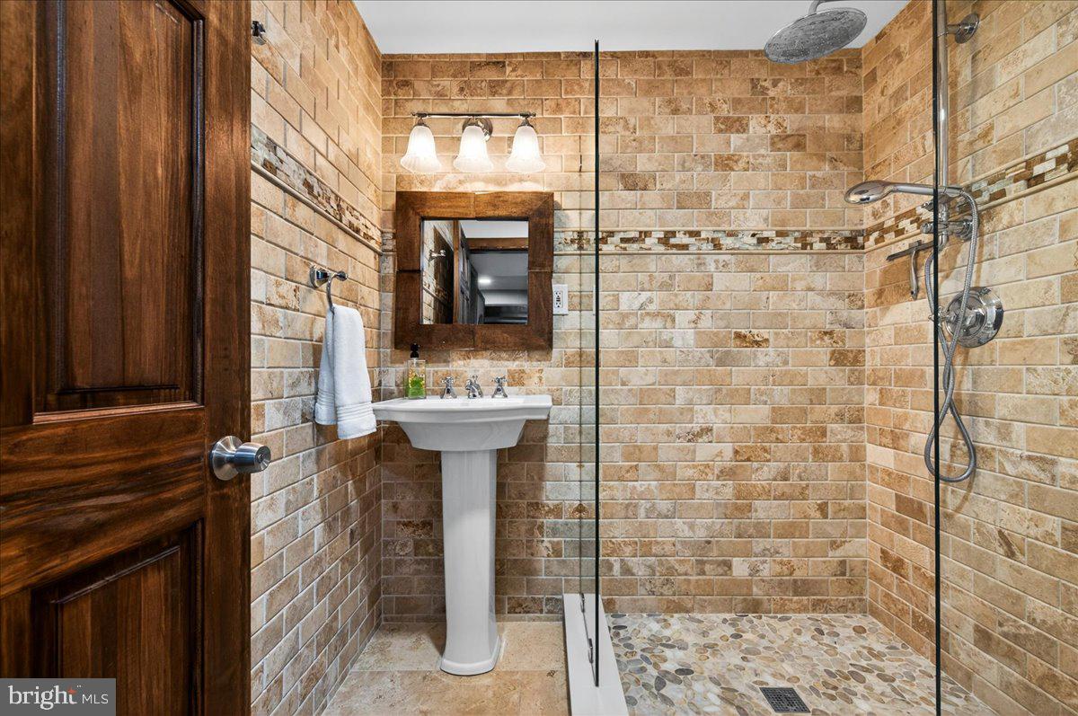 8014 Grandview Court Springfield, VA 22153 - Photo 41 of 45 Lower level bath