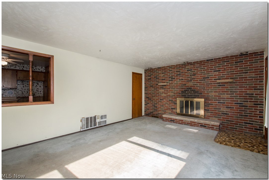 12902 Heath Road Chesterland, OH 44026 - Photo 8 of 34