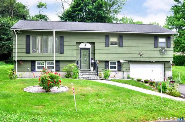 $389,000 | 152 Saugus Avenue, Watertown, CT 06779