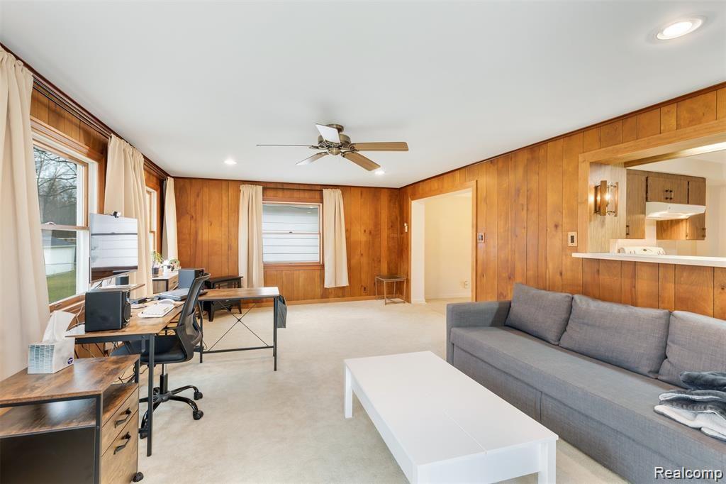 22104 Gill Road Farmington Hills, MI 48335 - Photo 11 of 39