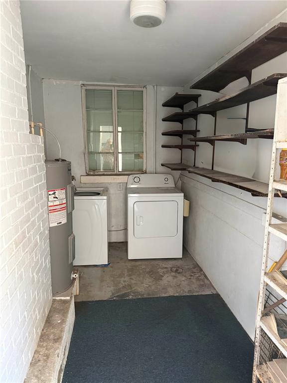 6386 Scott Street Punta Gorda, FL 33950 - Photo 34 of 40 a utility room with dryer and washer