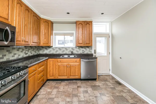 $2,400 | 1315 Webster Street, Baltimore, MD 21230