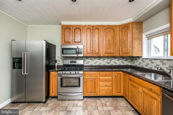 $2,400 | 1315 Webster Street, Baltimore, MD 21230