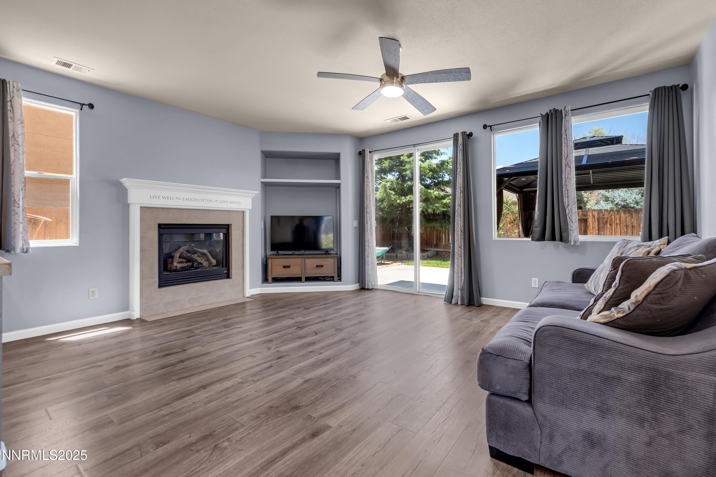 10509 Yuba Court Reno, NV 89521 - Photo 12 of 52 Yuba10509-019