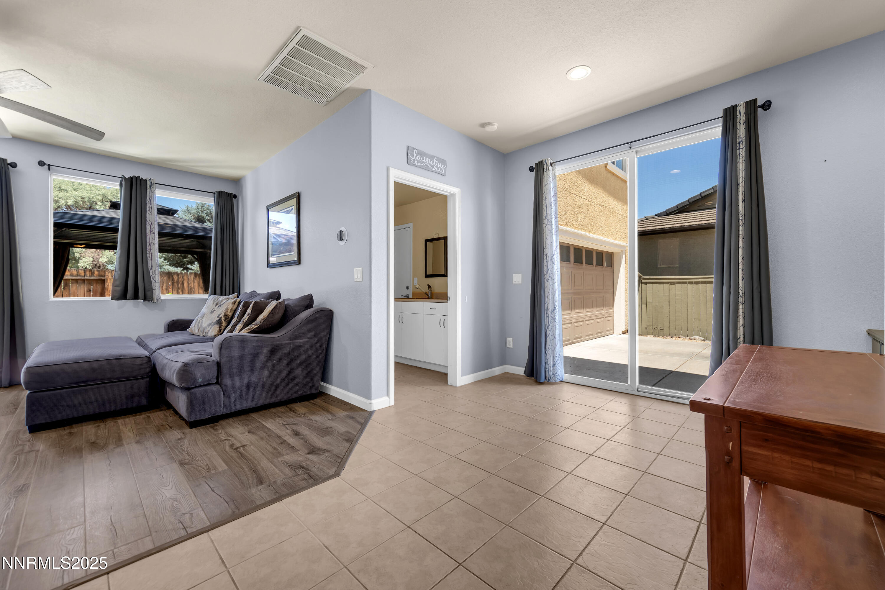 10509 Yuba Court Reno, NV 89521 - Photo 16 of 52 Yuba10509-023
