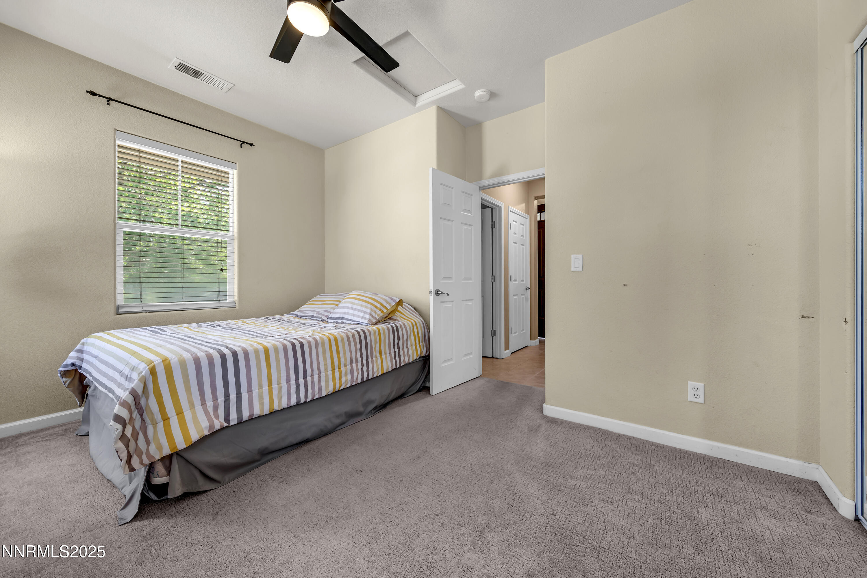 10509 Yuba Court Reno, NV 89521 - Photo 26 of 52 Yuba10509-045