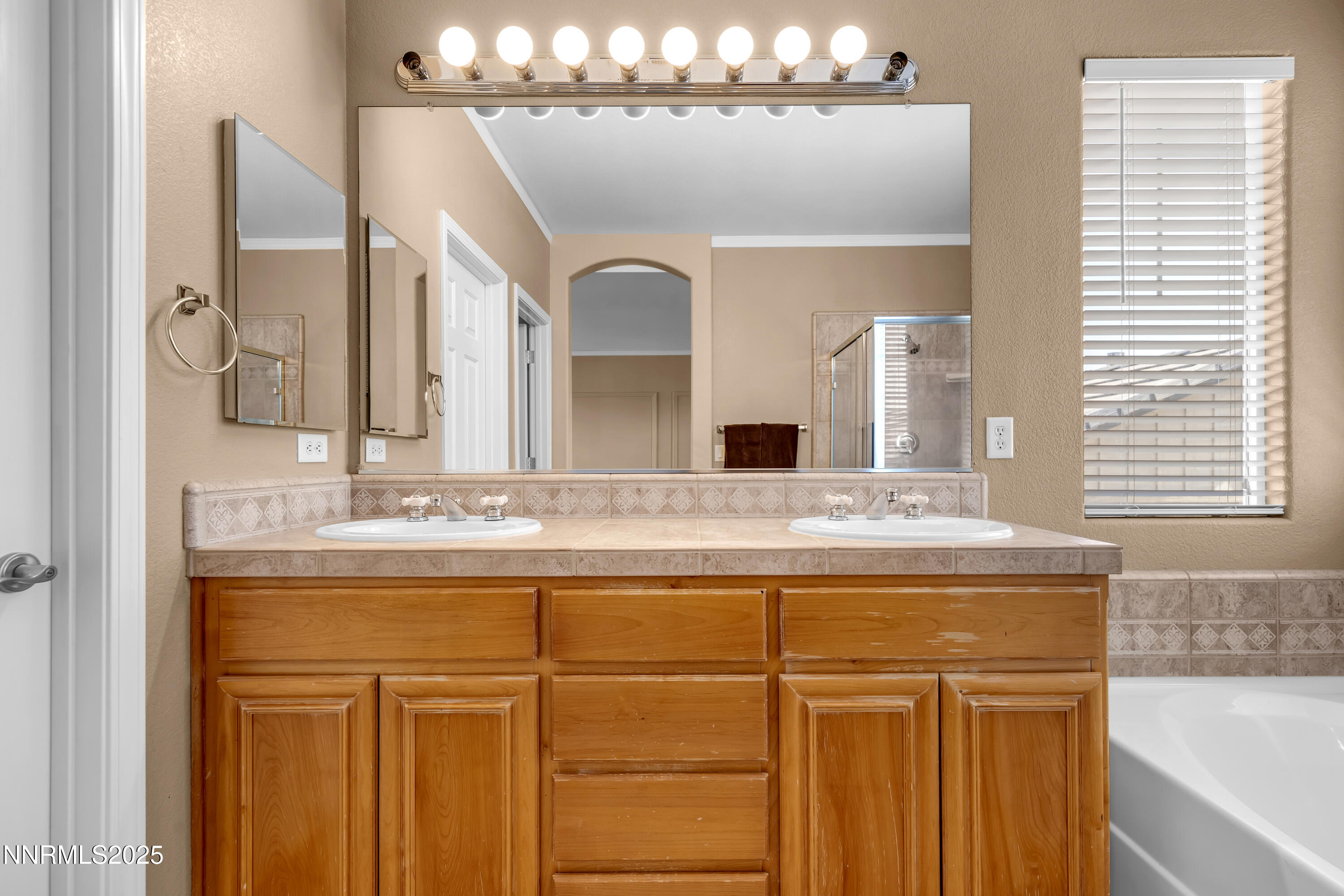 10509 Yuba Court Reno, NV 89521 - Photo 38 of 52 Yuba10509-029
