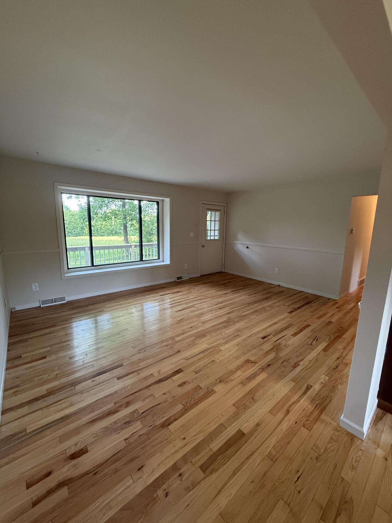 11229 West Snows Lake Road Greenville, MI 48838 - Photo 3 of 27 03_beyc6a3fcca96a07a