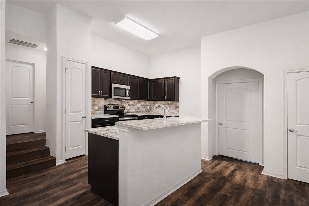 2847 Messenger Way Bryan, TX 77803 - Photo 3 of 6