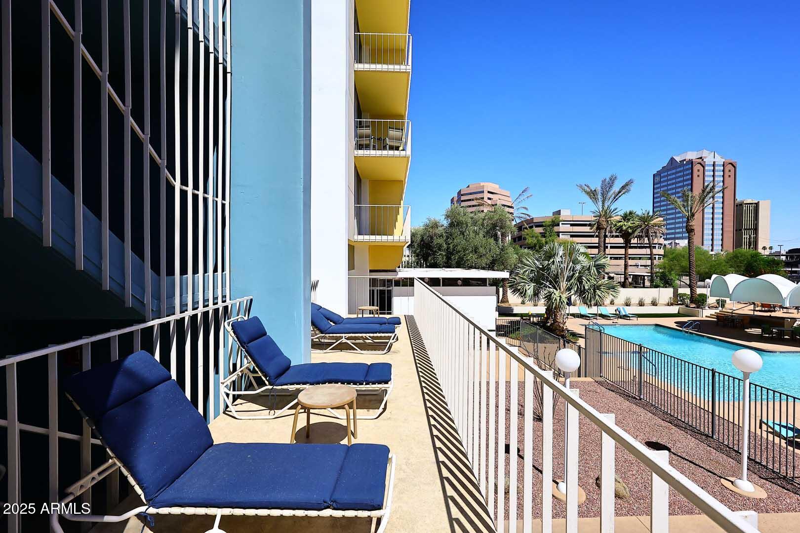 207 West Clarendon Avenue, Unit 2A Phoenix, AZ 85013 - Photo 16 of 36 Community Lounge Area