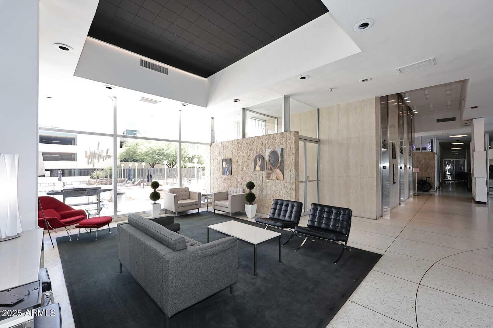 207 West Clarendon Avenue, Unit 2A Phoenix, AZ 85013 - Photo 34 of 36 Lobby