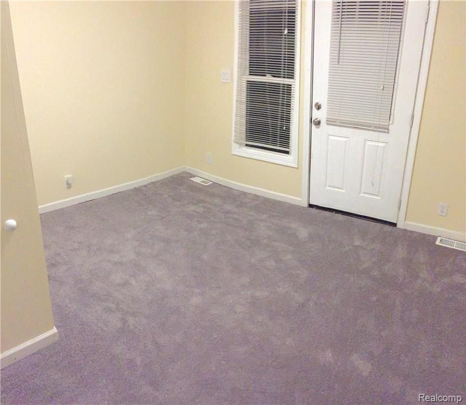 2985 Emmons Avenue Rochester, MI 48307 - Photo 16 of 39 14a.jpg