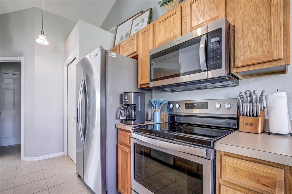 7325 Millstone Street Spring Hill, FL 34606 - Photo 29 of 46 kitchen