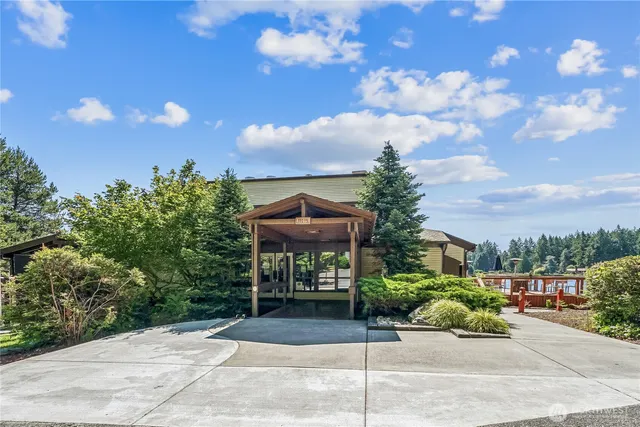 a outdoor view with a sitting space