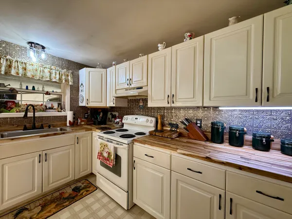 $260,000 | 51 Reardon Lane, Calais, ME 04619