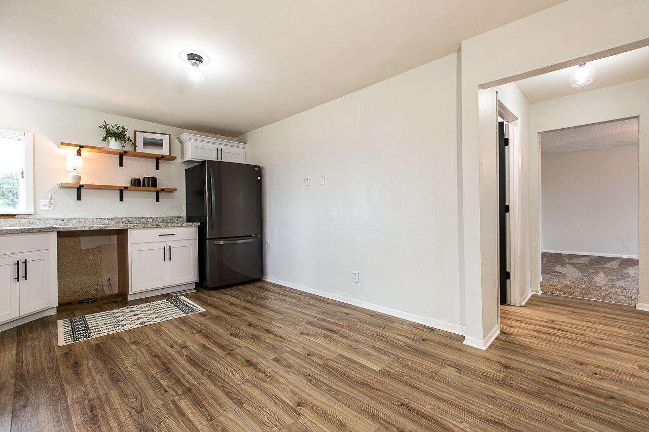 2355 Radford Road Dubuque, IA 52002 - Photo 3 of 32 Gallery Image 3