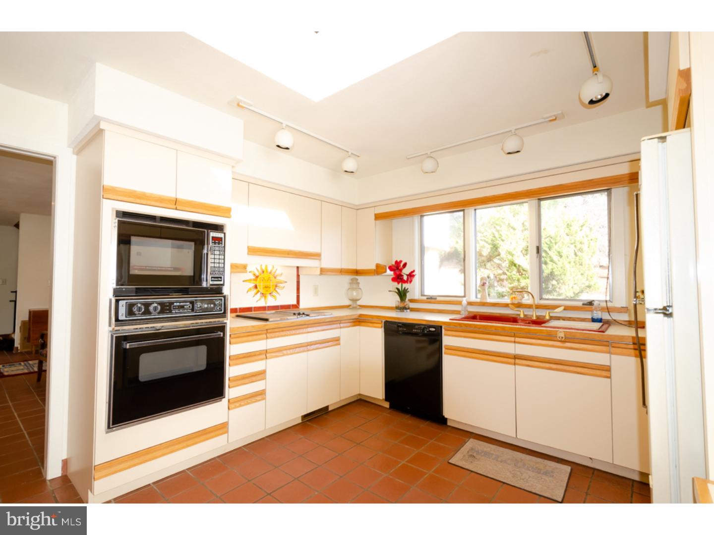 926 Creek Road Kennett Square, PA 19348 - Photo 12 of 25 Kitchen
