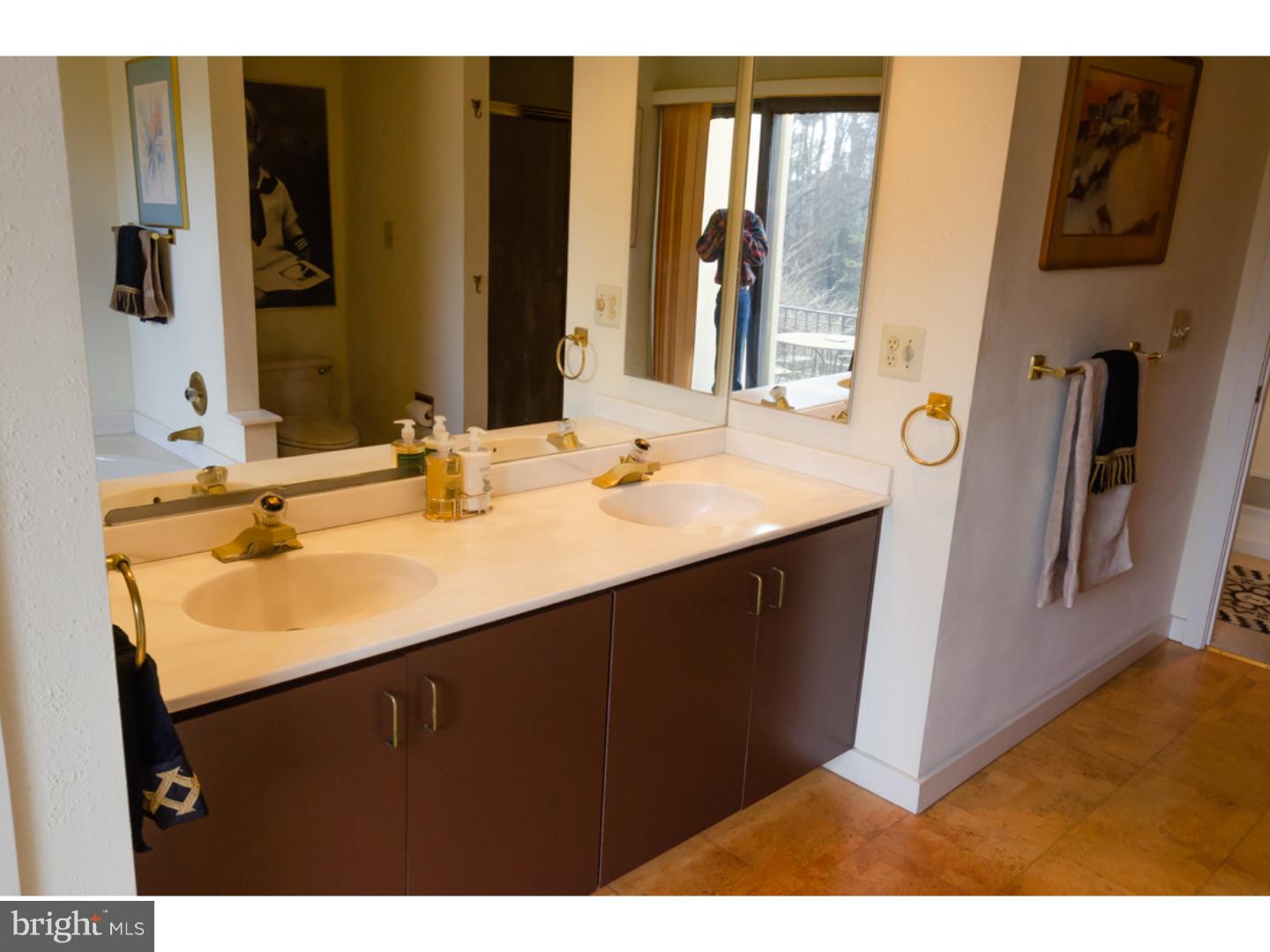 926 Creek Road Kennett Square, PA 19348 - Photo 16 of 25 Master Bathroom