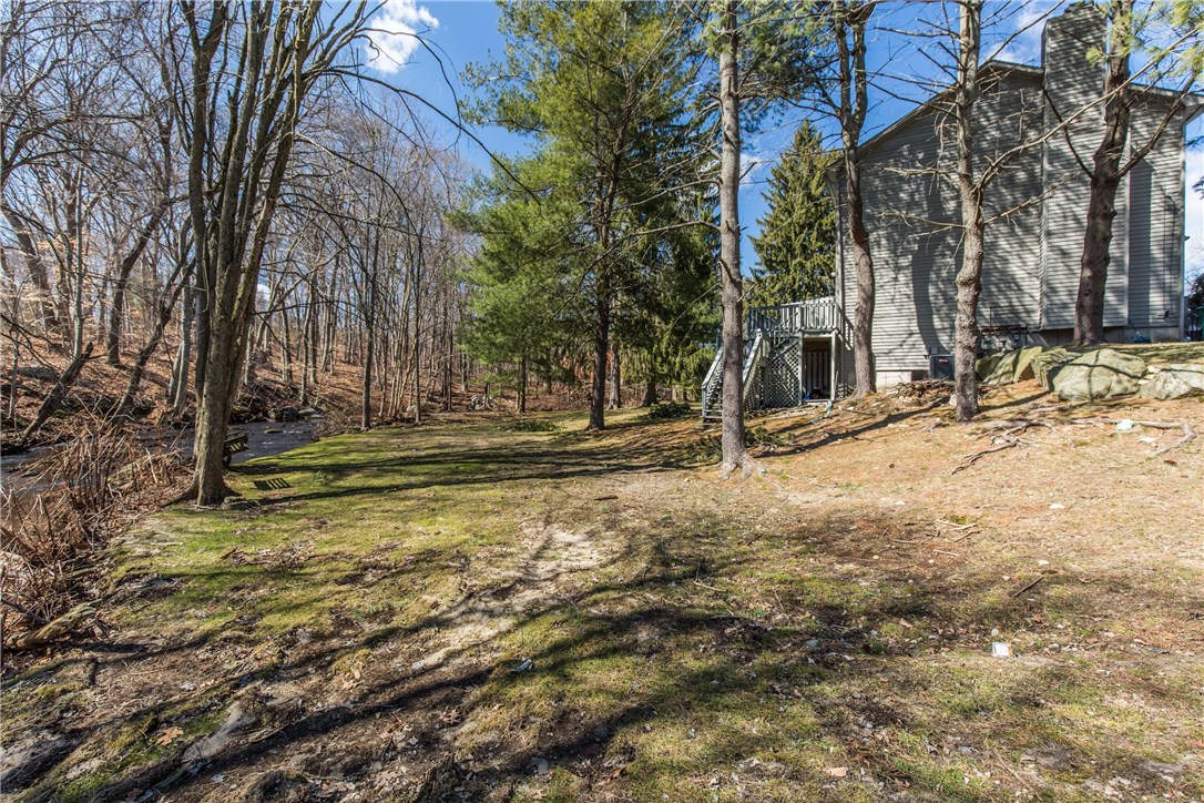 94 Toll Gate Road Warwick, RI 02886 - Photo 7 of 31 Side yard!